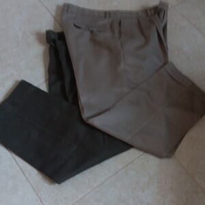 Bundled Dockers Men's Tan and A QDark Olive Dress PantsEUC 36/29.